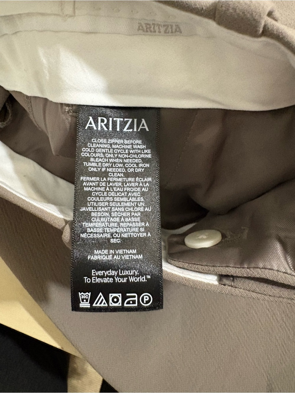 Aritzia The Effortless Pant-Short - Picture 5 of 8